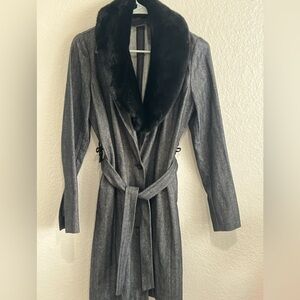 Bisou Bisou Gray Trench Coat with Black Faux Fur Collar